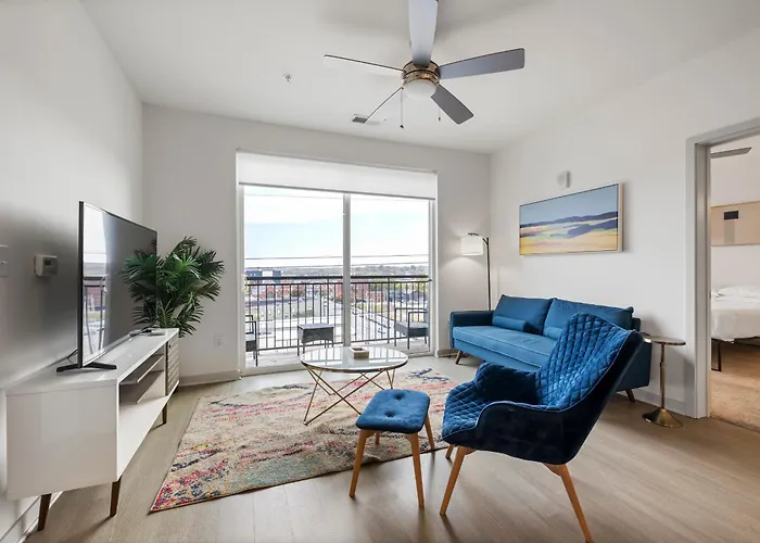 Modern Nulu 2Br Cozysuites 07