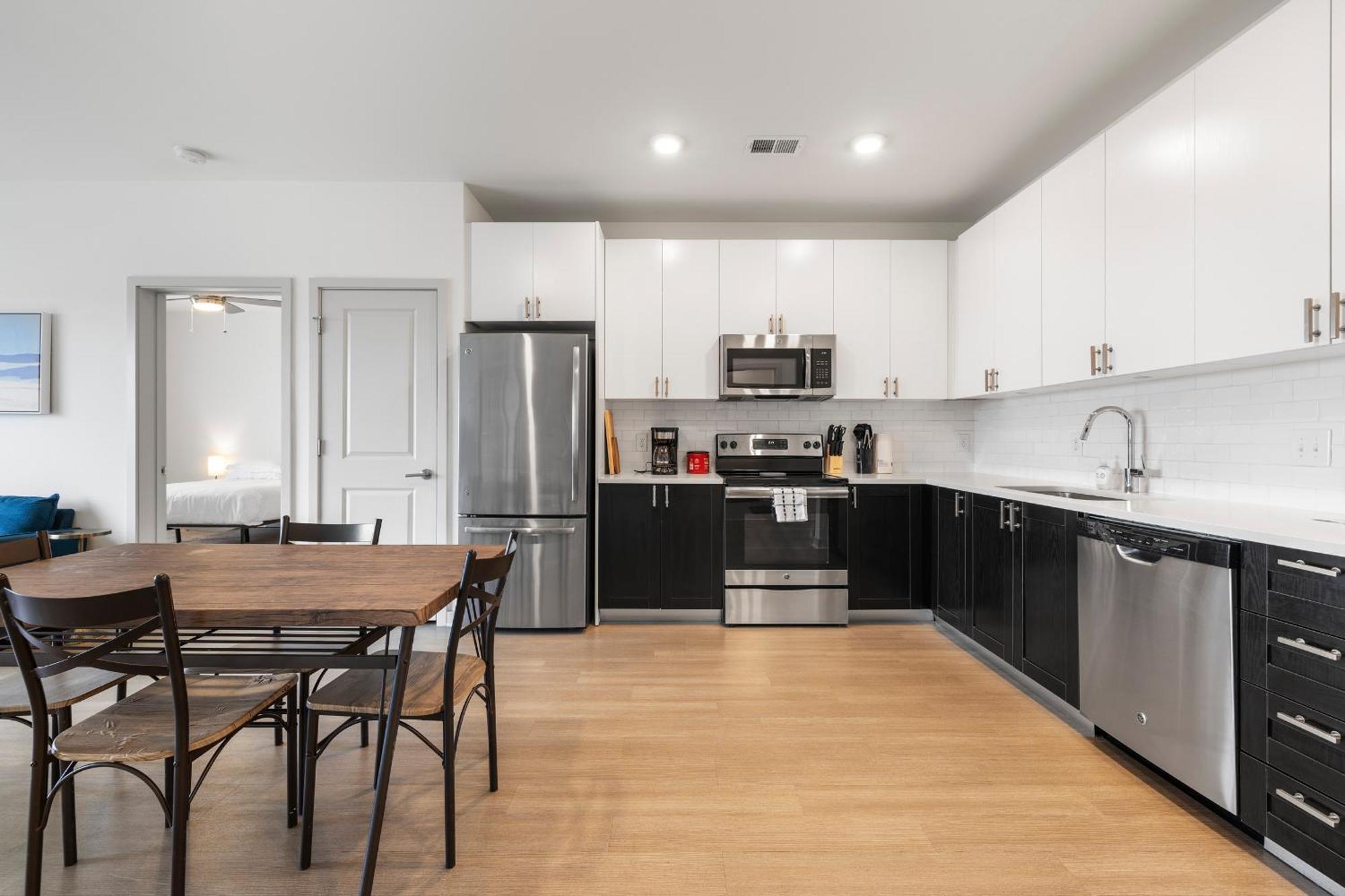 Modern Nulu 2br Cozysuites 07 *