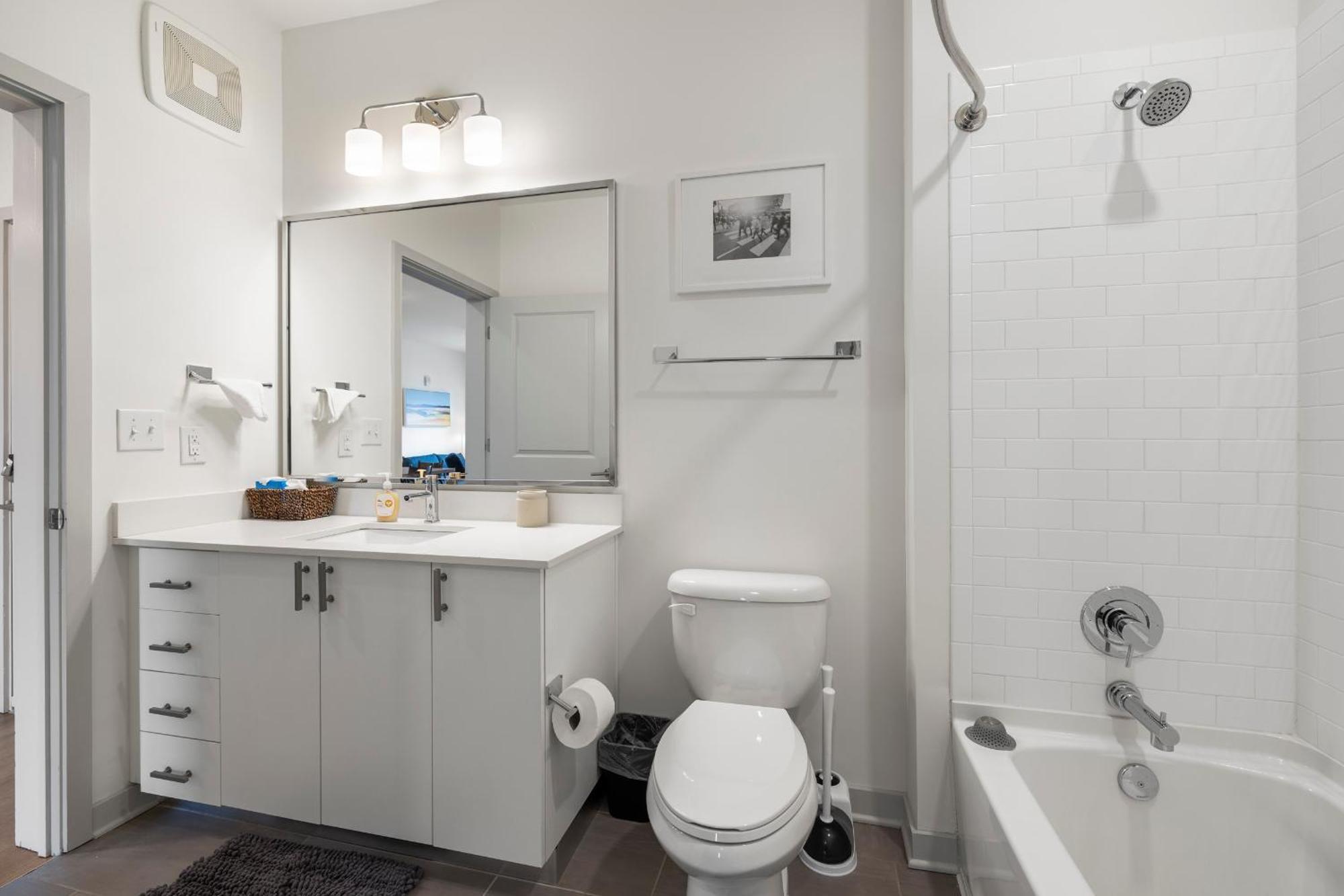 Modern Nulu 2br Cozysuites 07 *