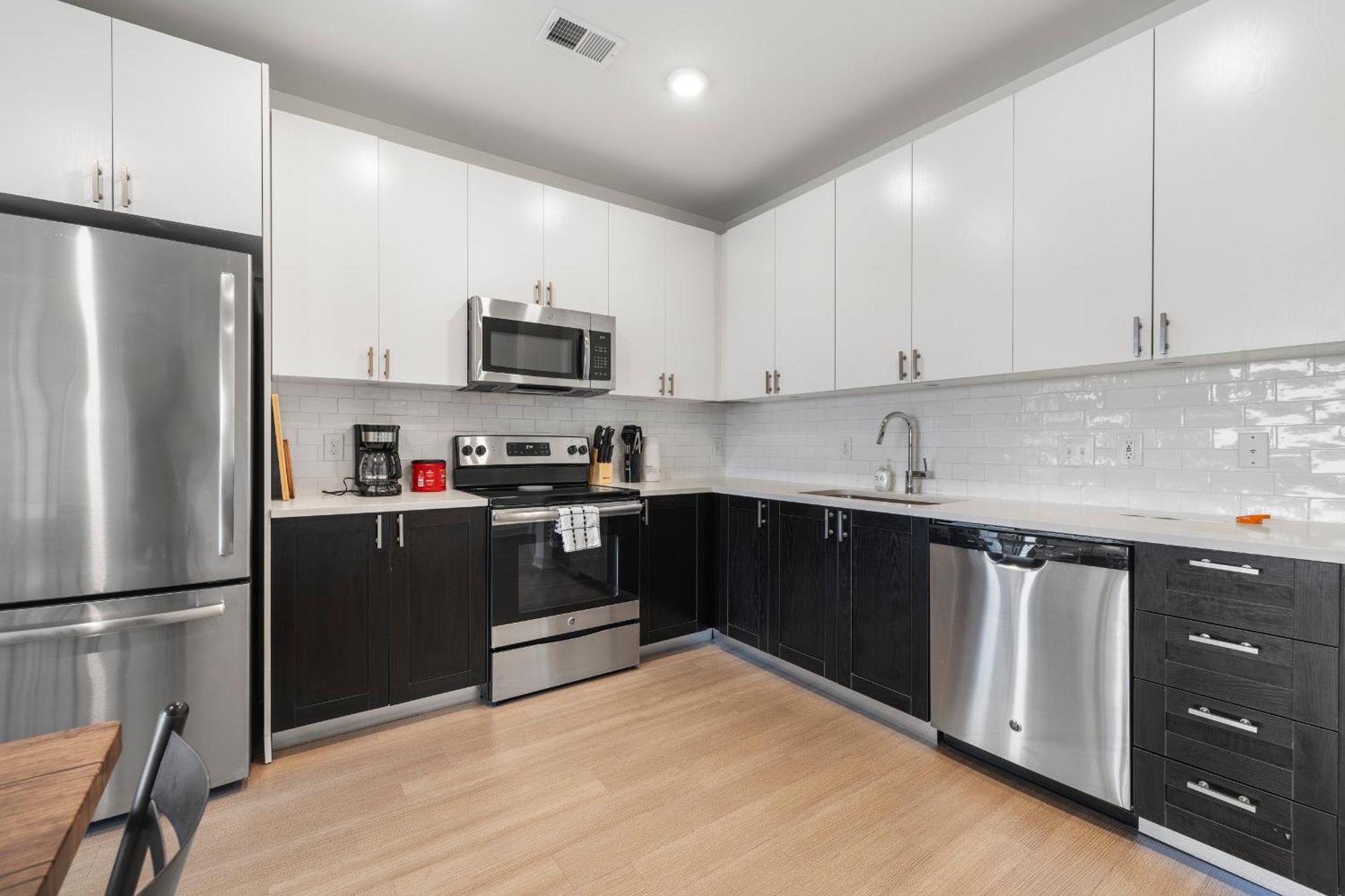 Apartment Modern Nulu 2br Cozysuites 07